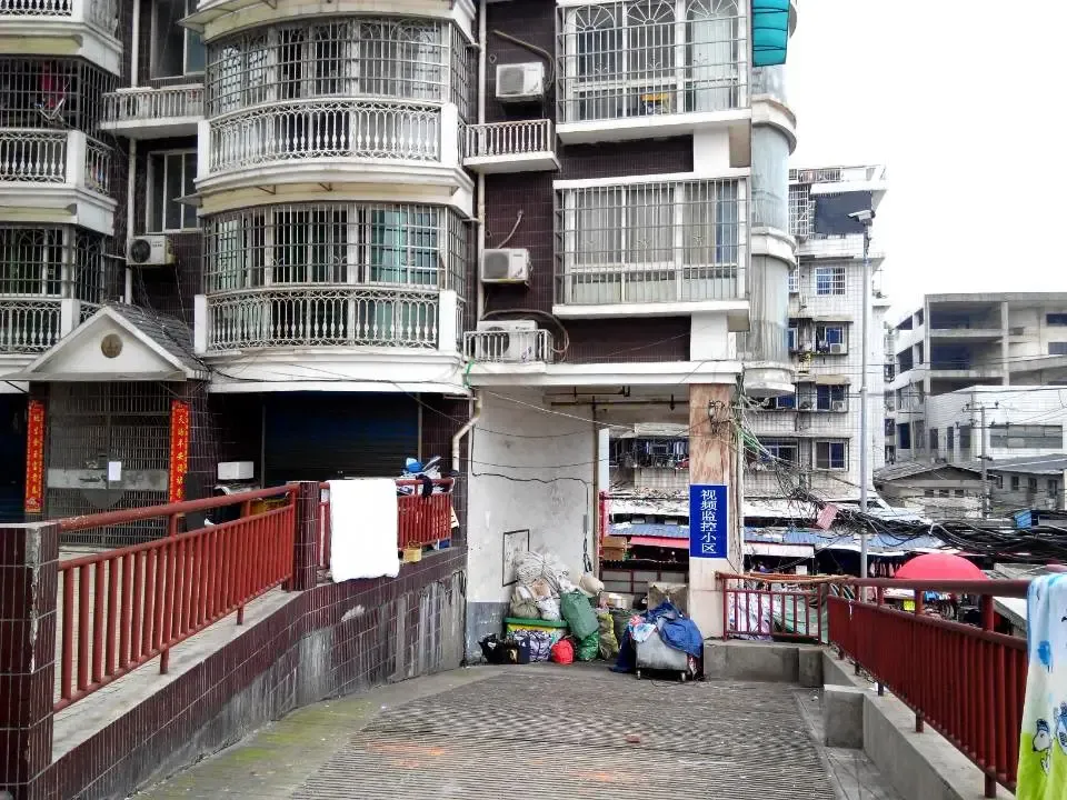 整租·银力家园3室2厅 错层