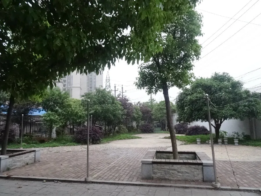 茶园坡送变电建设公司宿舍2室1厅1卫东朝向1200.00元/月出租