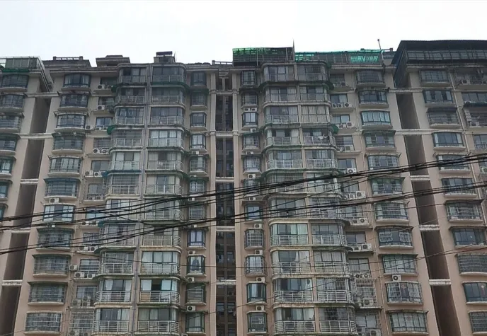 公园西郡大厦1室1厅1卫西朝向1700.00元/月出租