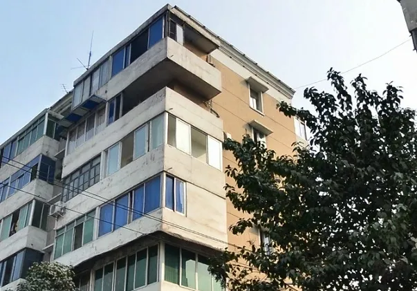 一环路东三段6号院3室1卫东朝向2100.00元/月出租