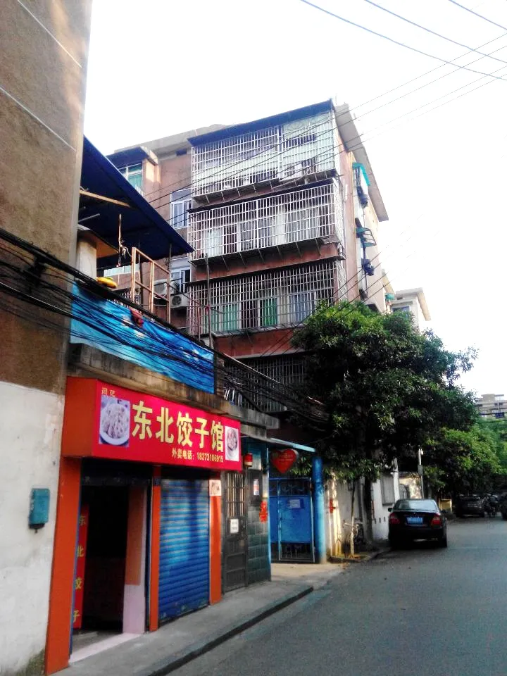 梨子山社区2室1厅1卫南朝向1600.00元/月出租