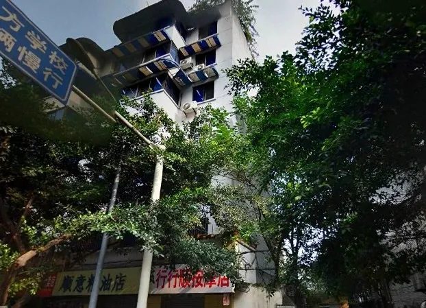 天涯石南街1号院2室1厅1卫东朝向2200.00元/月出租