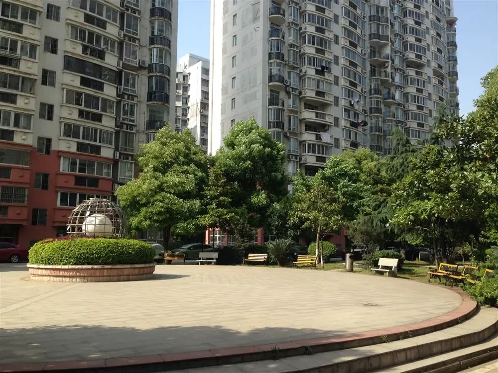 南航花苑3室2厅1卫南北朝向2600.00元/月出租