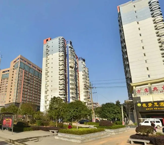 宇洋西海广场2室2厅1卫东南朝向1900.00元/月出租