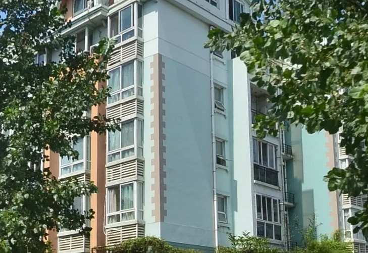 置信柳城谊苑3室2厅2卫东南朝向2300.00元/月出租