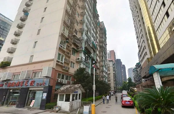 明珠苑3室2厅2卫南北朝向2200.00元/月出租