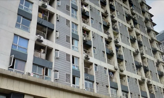 蓝光郁金香花园广场1室1厅1卫南朝向2700.00元/月出租