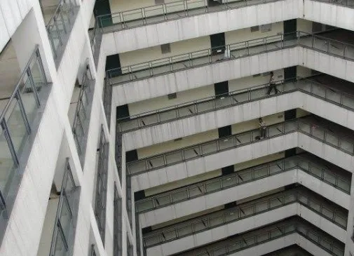 蓝光郁金香花园广场1室1卫东北朝向2600.00元/月出租