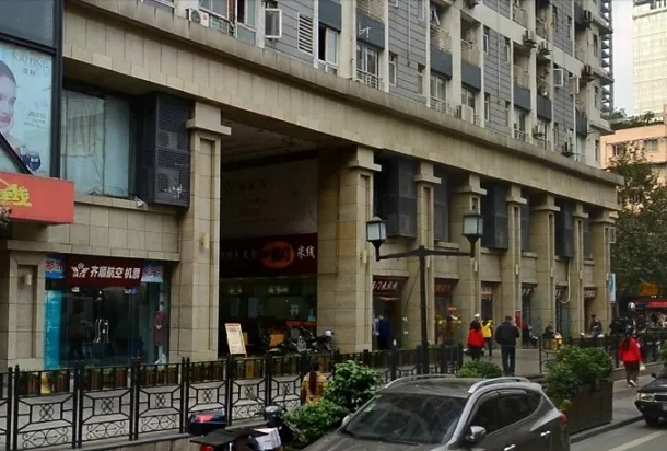 蓝光郁金香花园广场2室1厅1卫南朝向3800.00元/月出租