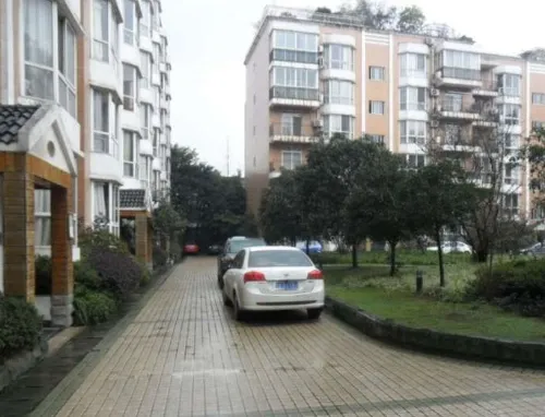 宜家结庐缘2室1厅1卫西南朝向2700.00元/月出租