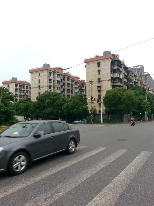 金星小区3室2厅2卫南朝向2200.00元/月出租