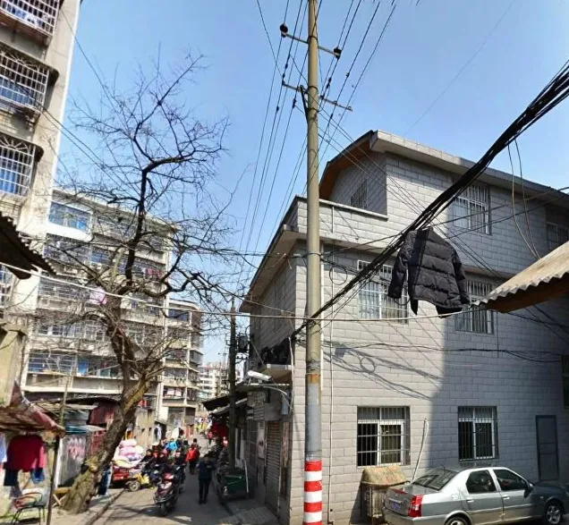 潘家坪幸福桥宿舍3室2厅1卫南北朝向2400.00元/月出租