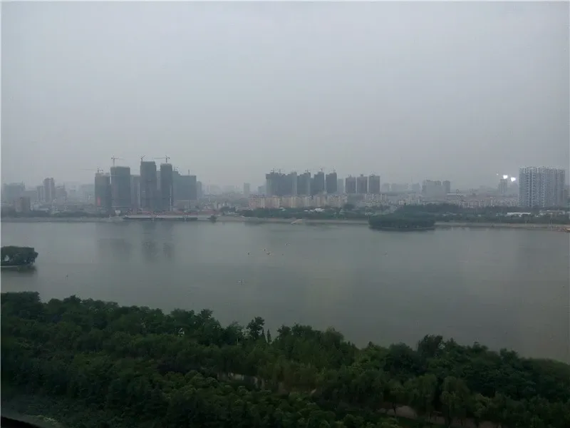 半岛明珠二期3室2厅2卫南朝向2500.00元/月出租