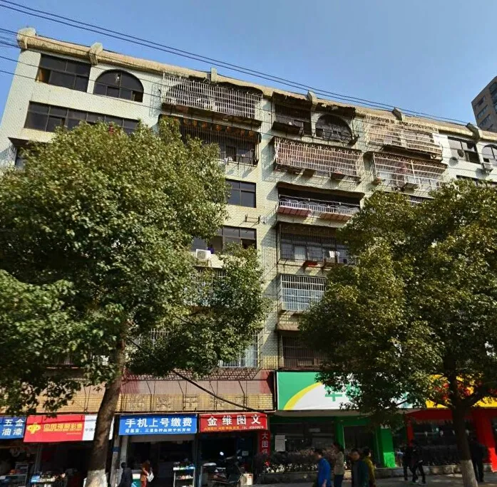 香樟路电信宿舍2室1厅1卫东南朝向1200.00元/月出租