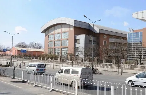 富丰路8号院2室1厅1卫南朝向3900.00元/月出租