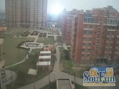 万年花城三期3室2厅2卫南北朝向8500.00元/月出租