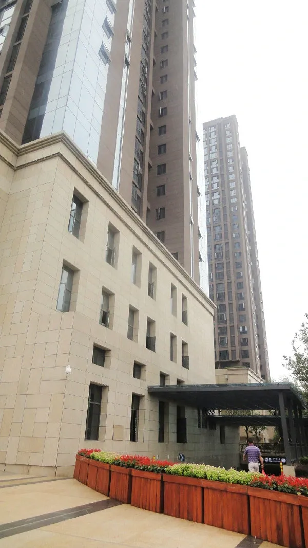 湘域相遇3室2厅南北朝向3800.00元/月出租