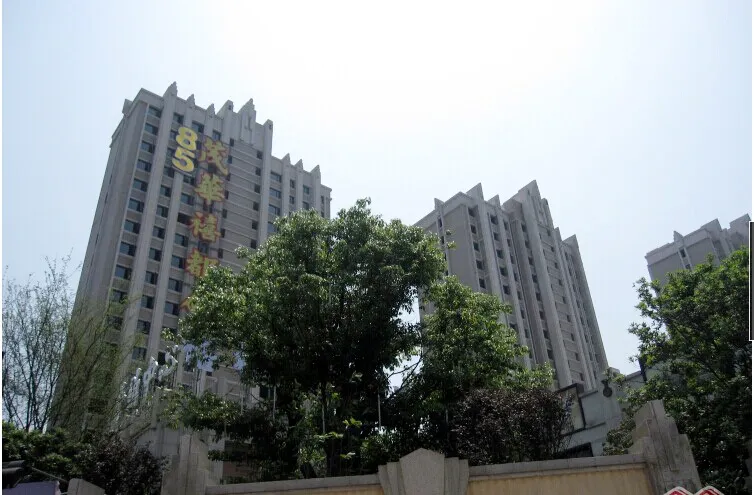 茂华禧都会4室2厅2卫南北朝向5500.00元/月出租