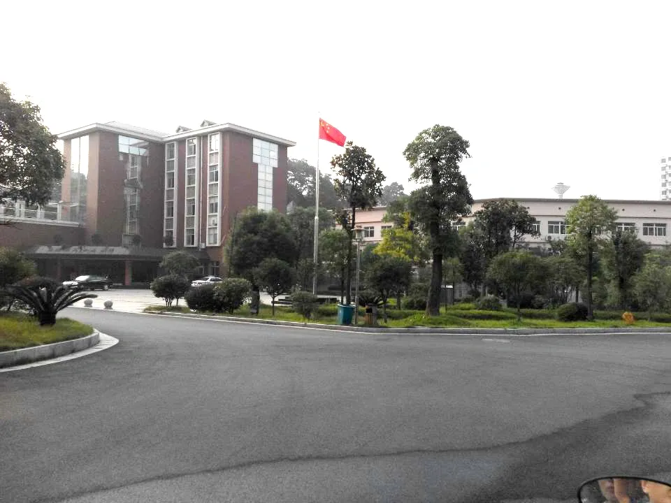 雨花区少管所单位房3室2厅1卫南北朝向2600.00元/月出租