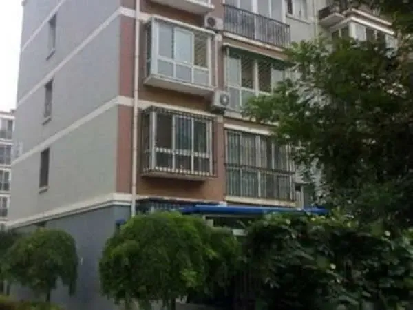 西义和庄1室1厅1卫南北朝向1200.00元/月出租