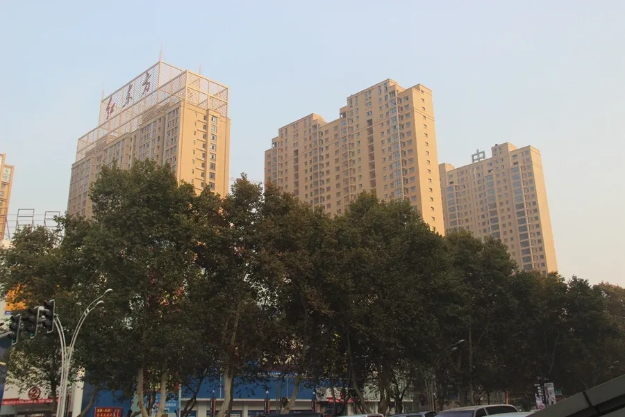 中迈红东方广场1室1厅1卫南朝向980.00元/月出租