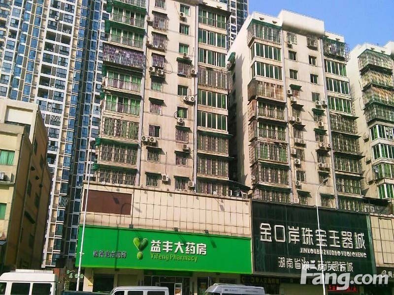 民基大厦4室2厅2卫东南朝向3200.00元/月出租