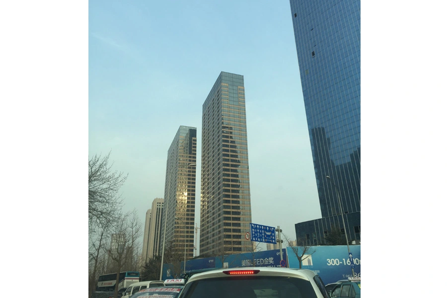 绿城大连深蓝中心项目楼外立面实景图(2015.3.16)