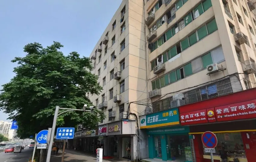衡器厂宿舍2室1厅1卫南北朝向1350.00元/月出租