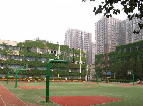 北京市龙潭中学