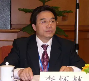 组图:2005科博会-中国经济高峰会主题报告会 组图:2005科博会-中国经济高峰会主题报告会