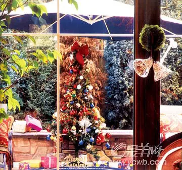 可爱精致的空中圣诞挂饰 妩媚你的小屋(组图)