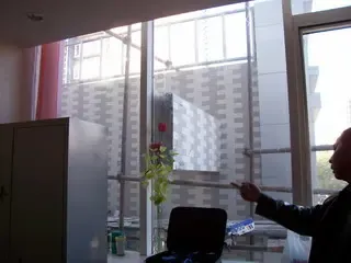 私搭乱建猛于虎 业主权益遭无情蚕食 私搭乱建猛于虎 业主权益遭无情蚕食