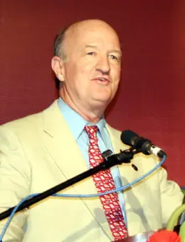实况报道:“2006亚太总裁与省市长国际合作峰会”启动仪式 实况报道:“2006亚太总裁与省市长国际合作峰会”启动仪式
