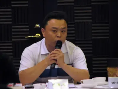 著名品牌传播管理专家 李海龙在发言 著名品牌传播管理专家 李海龙在发言