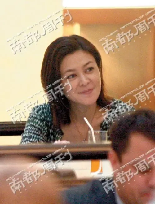 探秘3000万“王府”关之琳以后在这睡(组图) 探秘3000万“王府”关之琳以后在这睡(组图)