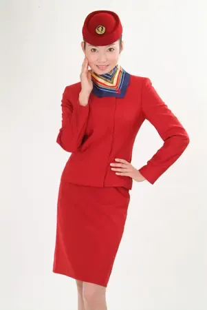 姓名:沈怡++年龄:24++文化程度:大专