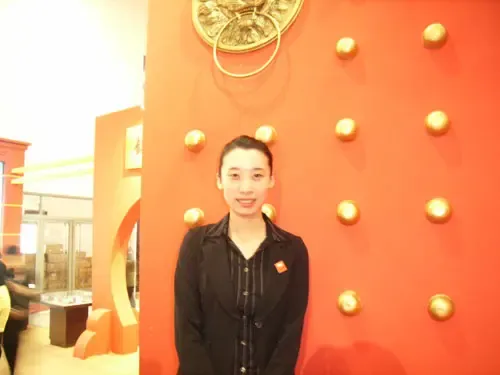 搜房网春交会现场系列采访之邦大亚联房地产营销策划有限公司营销总监高茜 搜房网春交会现场系列采访之邦大亚联房地产营销策划有限公司营销总监高茜
