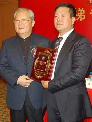 全国工商联家具装饰业商会楼梯专委会在上海成立 全国工商联家具装饰业商会楼梯专委会在上海成立