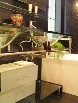 7万元装修102平米浪漫房 唯美的情侣世界(组图) 7万元装修102平米浪漫房 唯美的情侣世界(组图)