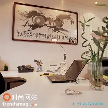 邬倩倩享受二人世界的轻松愉快(图) 邬倩倩享受二人世界的轻松愉快(图)