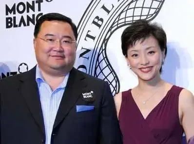 八卦:揭秘富豪夫妻的关系准则(组图) 八卦:揭秘富豪夫妻的关系准则(组图)
