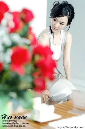 激活自然主义空间 玉女霍思燕清纯家居秀(组图) 激活自然主义空间 玉女霍思燕清纯家居秀(组图)