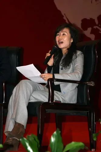 搜房网主持人 李秀秀 搜房网主持人 李秀秀