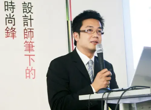 久盛地板签约香港著名设计师黄志达先生 久盛地板签约香港著名设计师黄志达先生