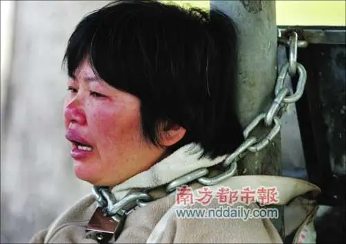 女子内急当街撒尿女子内急尴尬图片动漫女子内急 ...