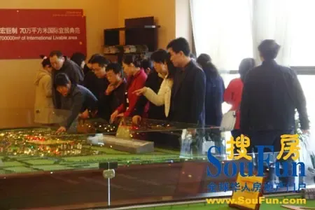紫金新干线低价上市 登记认购场面火爆 紫金新干线低价上市 登记认购场面火爆