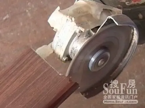 视频:复合实木地板安装全过程 视频:复合实木地板安装全过程
