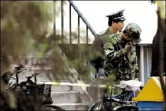 北京民宅燃气热水器煤气泄漏9人死亡(组图) 北京民宅燃气热水器煤气泄漏9人死亡(组图)