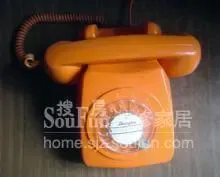 八十年代流行的拨盘式电话 八十年代流行的拨盘式电话