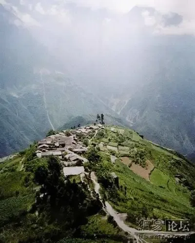 实拍北川和汶川地震前后的图片 实拍北川和汶川地震前后的图片